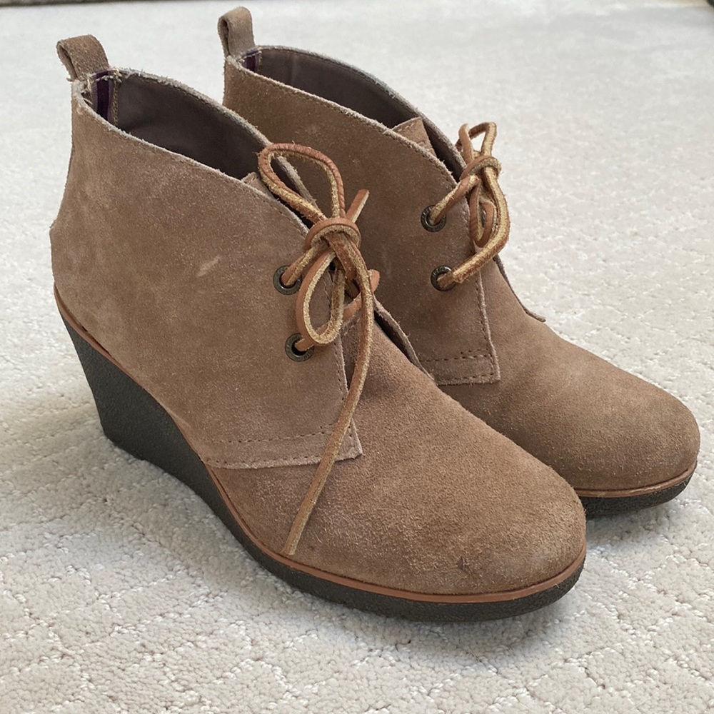 Sperry wedge booties size 7